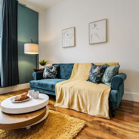Sleek & Stylish Apartment In The Heart Of The City 诺丁汉 外观 照片