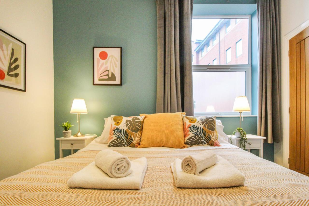Sleek & Stylish Apartment In The Heart Of The City 诺丁汉 外观 照片